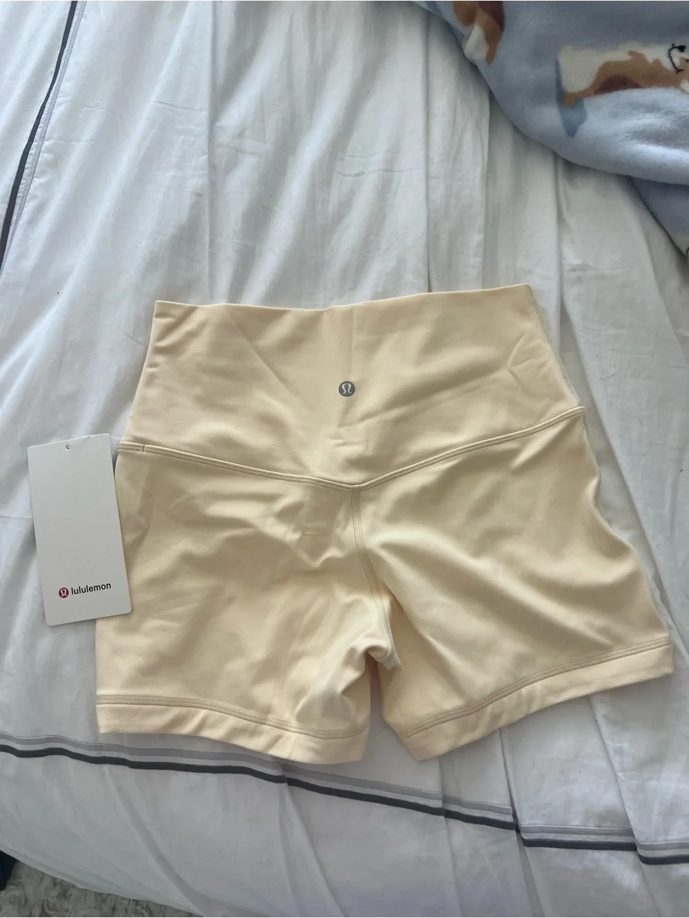 Lululemon Align No Line High-Rise Short 4” Buttercream